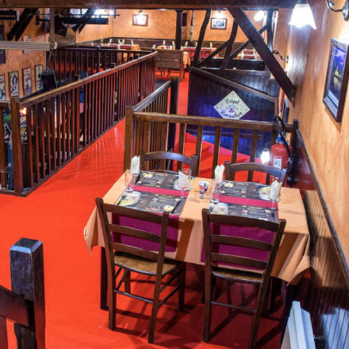 Irish Tavern, Lens