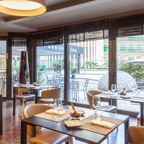 The Hall  Bar & Restaurant , Milano