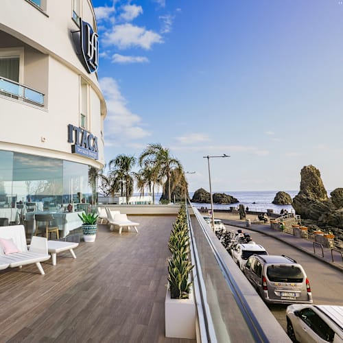 Canto delle Sirene, Aci Castello