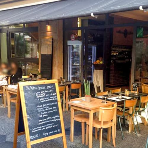 La Femme du Boulanger, Nice