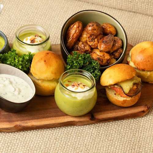 L'un des trois, Grenoble