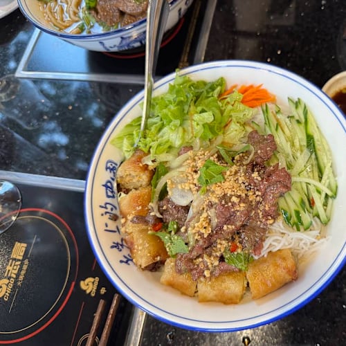 Etoiles Dorées, Paris