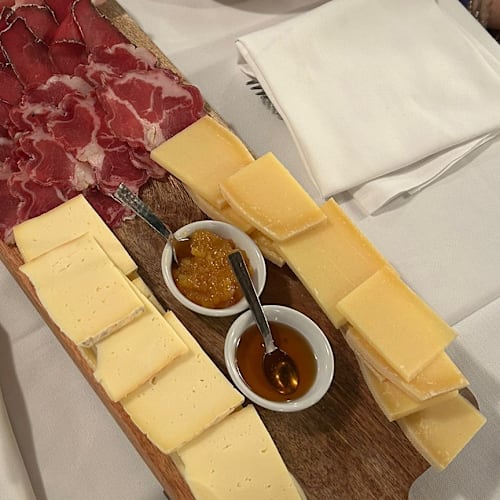 Da Noi, Como