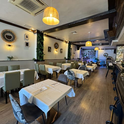 Coco Garden, Parla