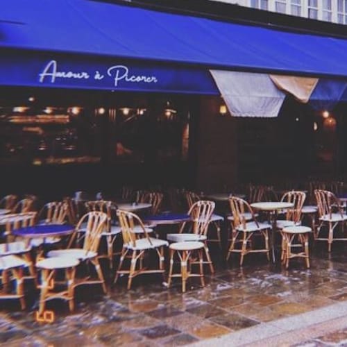 Au Coeur Couronné, Paris