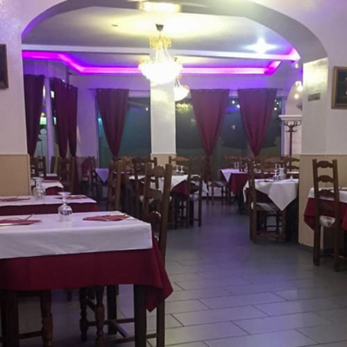 Taj, Viry-Châtillon