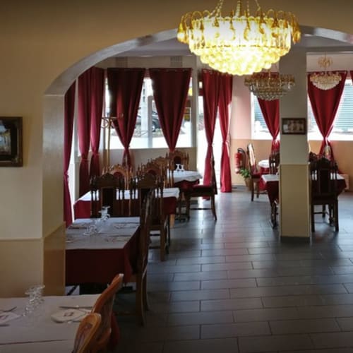 Taj, Viry-Châtillon