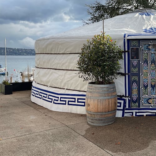 Yourte du Port Gitana, Bellevue