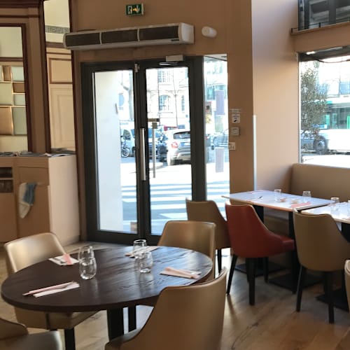 Bozen Villiers, Paris