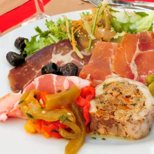 La Place Villecroze, Villecroze