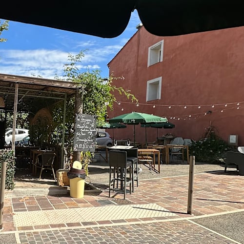 La terrasse, Rocbaron