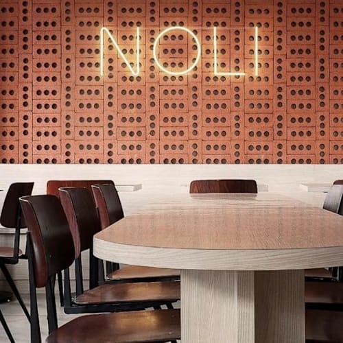 Noli, Paris