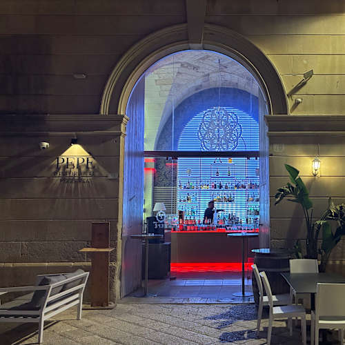 PEPÈ Beer & Grill, Maglie