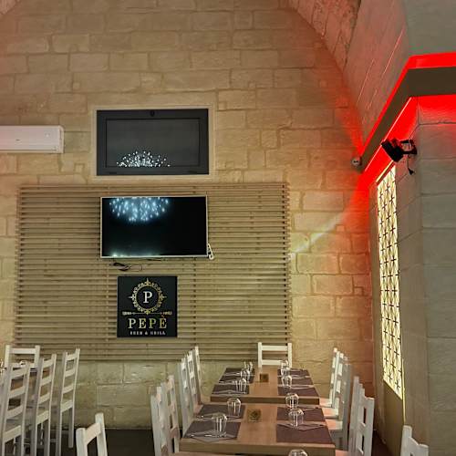 PEPÈ Beer & Grill, Maglie