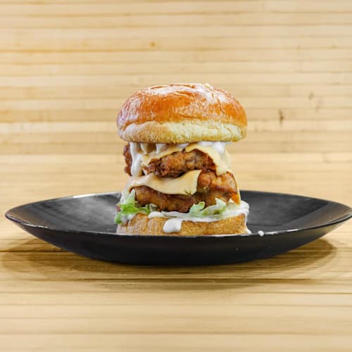 Yours burger&tacos, Tomares