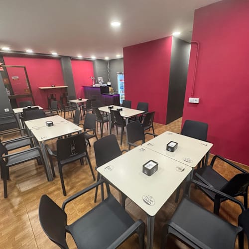 Yours burger&tacos, Tomares