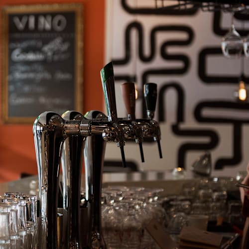 Vino Y Mas, Rhenen