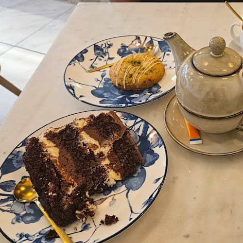 L'Aquinoise, Pontoise