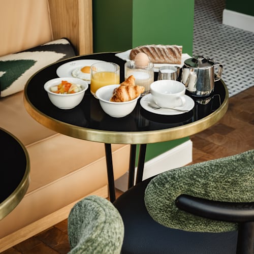 Le Luco, Paris