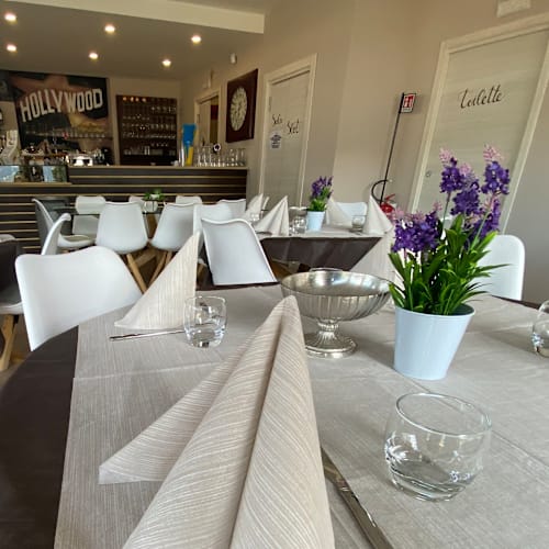 Hollywood Cafè, Prevalle