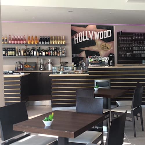 Hollywood Cafè, Prevalle