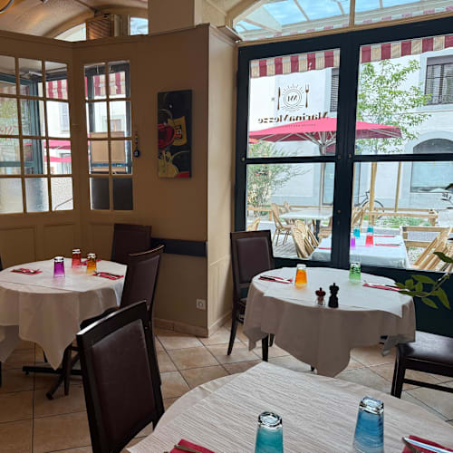 Marina Mezze, Genève
