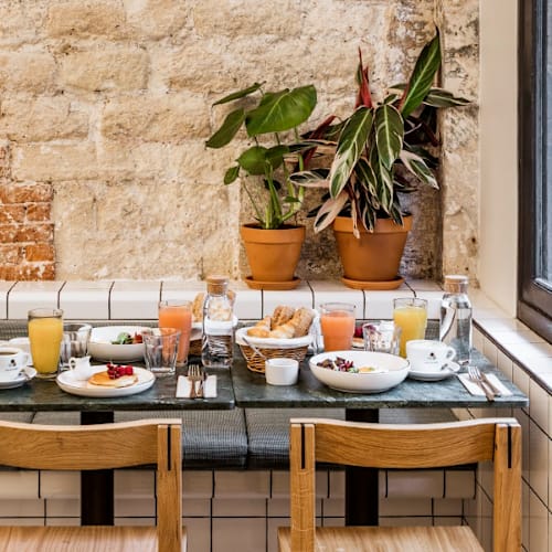 Coutume Hôtel Mathis, Paris