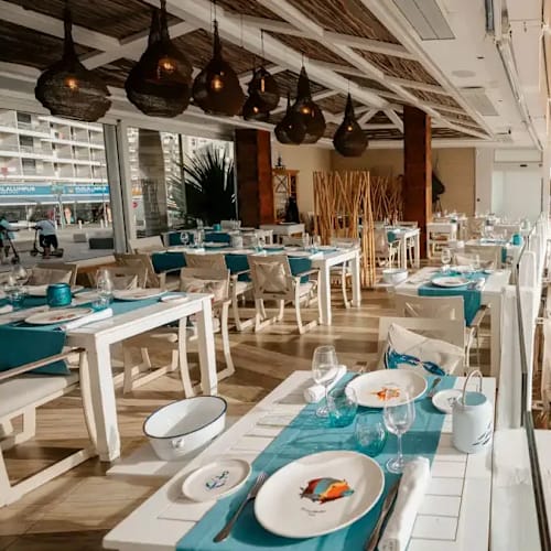 Bésame Mucho, Adeje