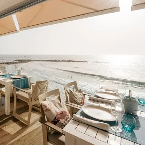 Bésame Mucho, Adeje