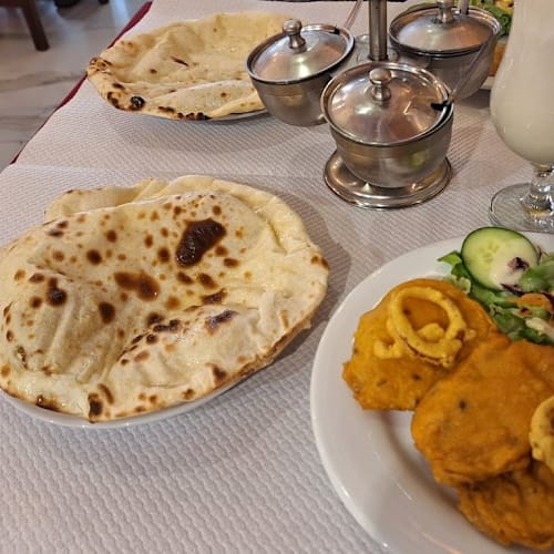 Taj Mahal, Lyon