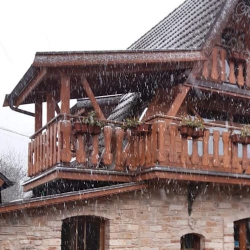 Chalet 80, Torre Cajetani