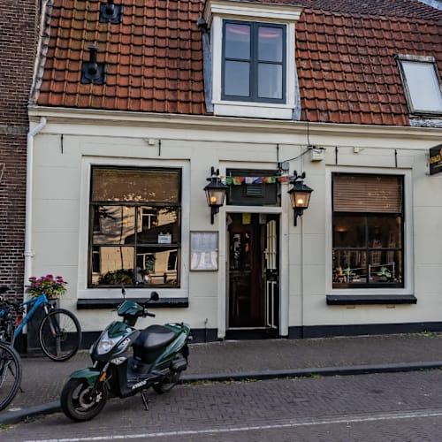 Khaza Ghar Weesp, Weesp