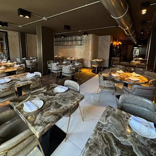 Golden House, Milano