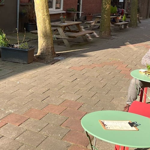 Petit Paradis, Den Haag