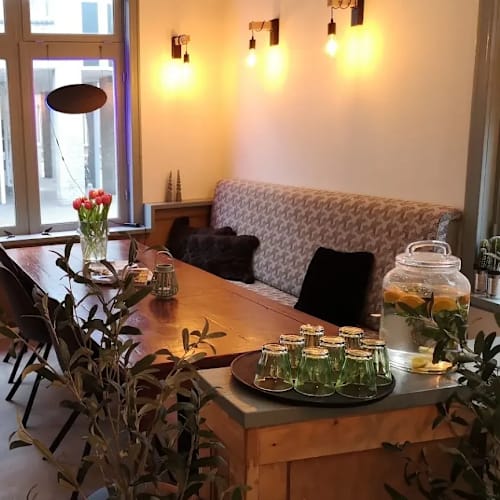 Petit Paradis, Den Haag