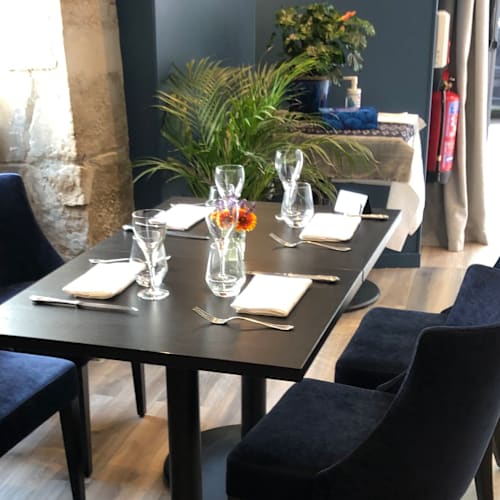 Le Coq et l'Elephant, Paris