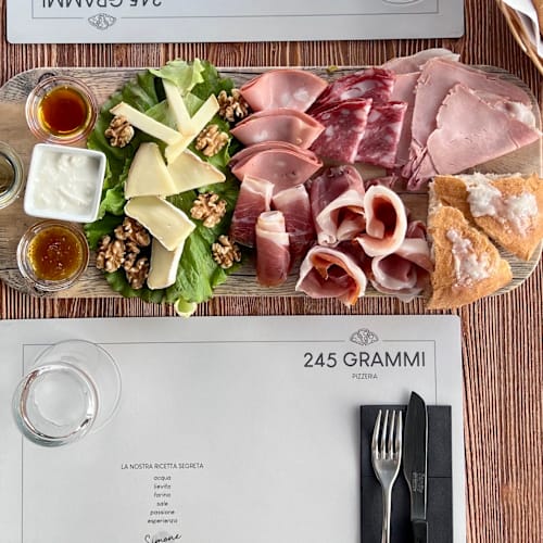 245grammi, Viareggio