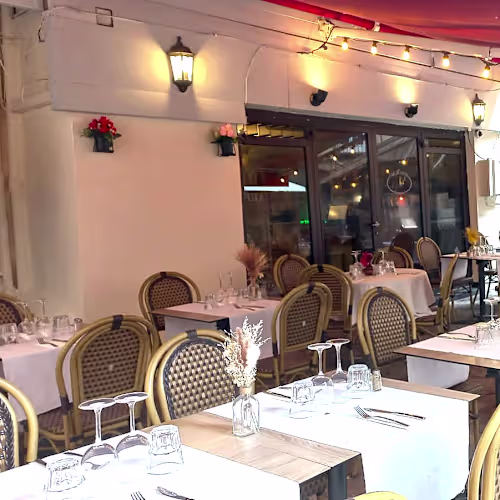 Monna Isa, Aix-en-Provence