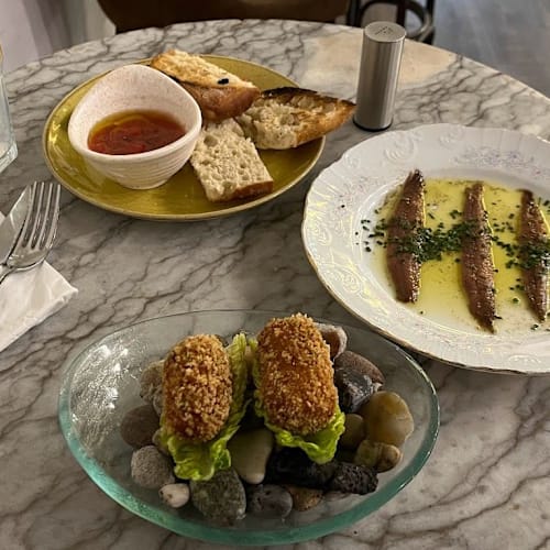 78|33 Gastrobar & Music Hall, Barcelona