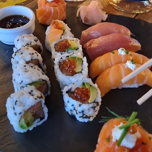 La Cave du Golfe と sushis, Vallauris