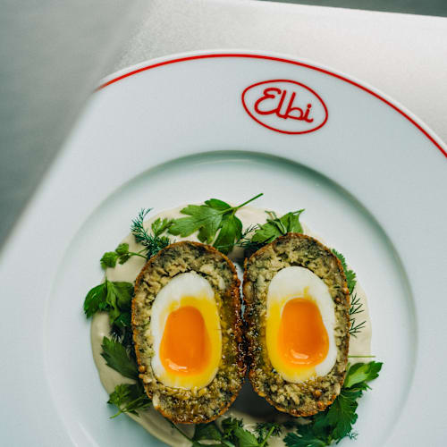 Elbi, Paris