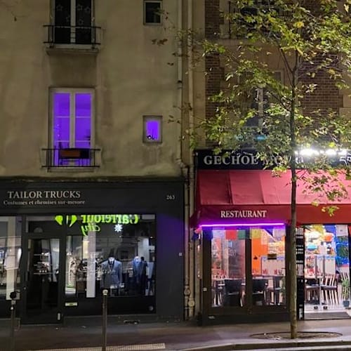 Gechoe momo, Paris