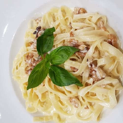 Cantinella, Paris
