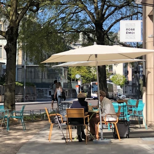 Pose Emoi, Genève