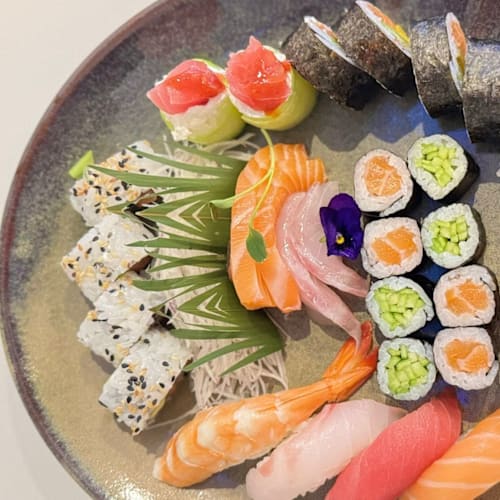 Hasu Sushi Restaurant And Bar, Algés