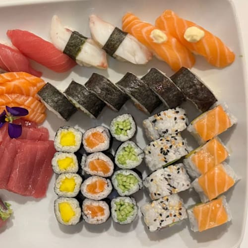 Hasu Sushi Restaurant And Bar, Algés