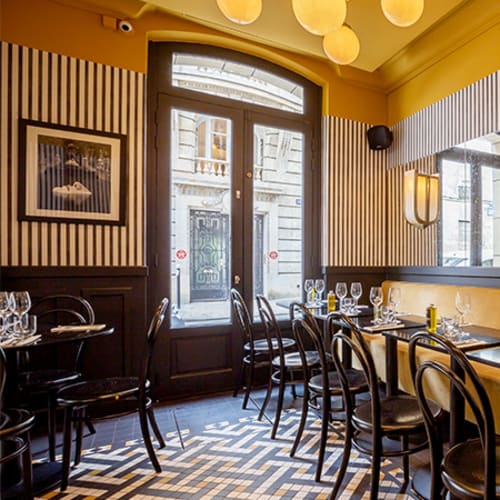 Epoca, Paris