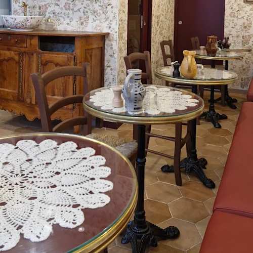 Amonē, Levallois-Perret