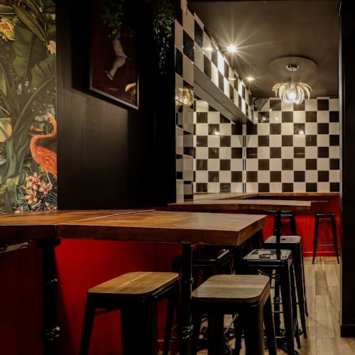 Black Sheep, Paris