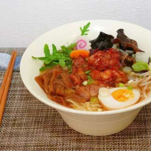 Akiya, Saint-Germain-en-Laye